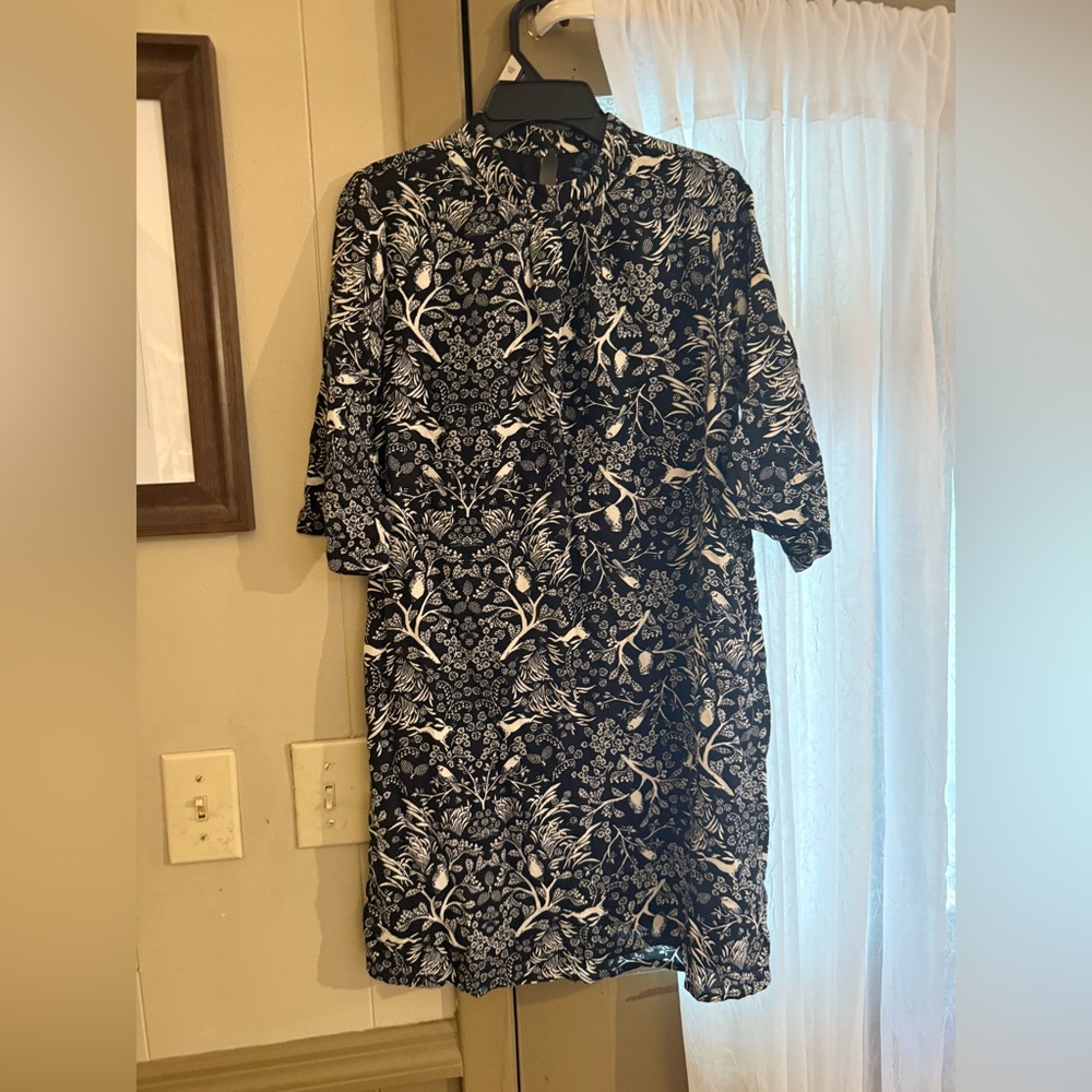 Old Navy Black and White high neck shift Dress (anthro vibes)